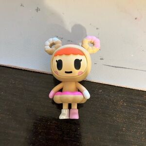Tokidoki Donutella Figure